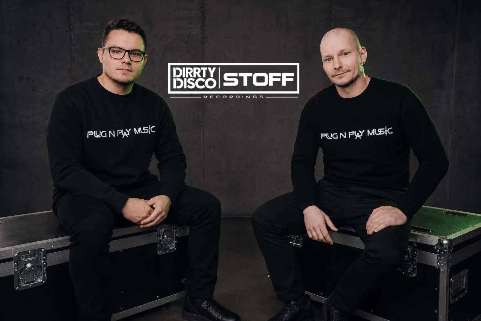 Patrick und Phil Spark von Plug N Play Music